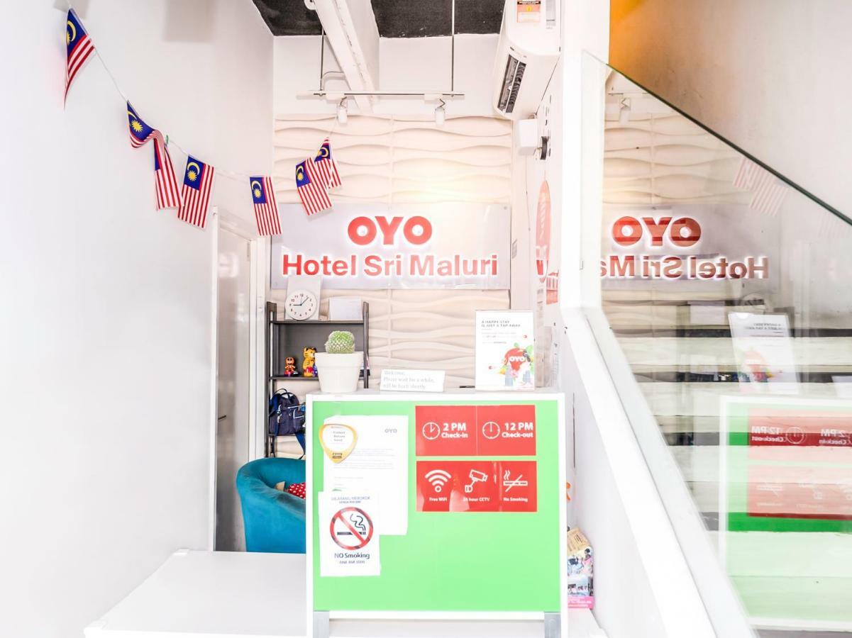 Oyo 220 Hotel Sri Maluri Kuala Lumpur Exterior foto